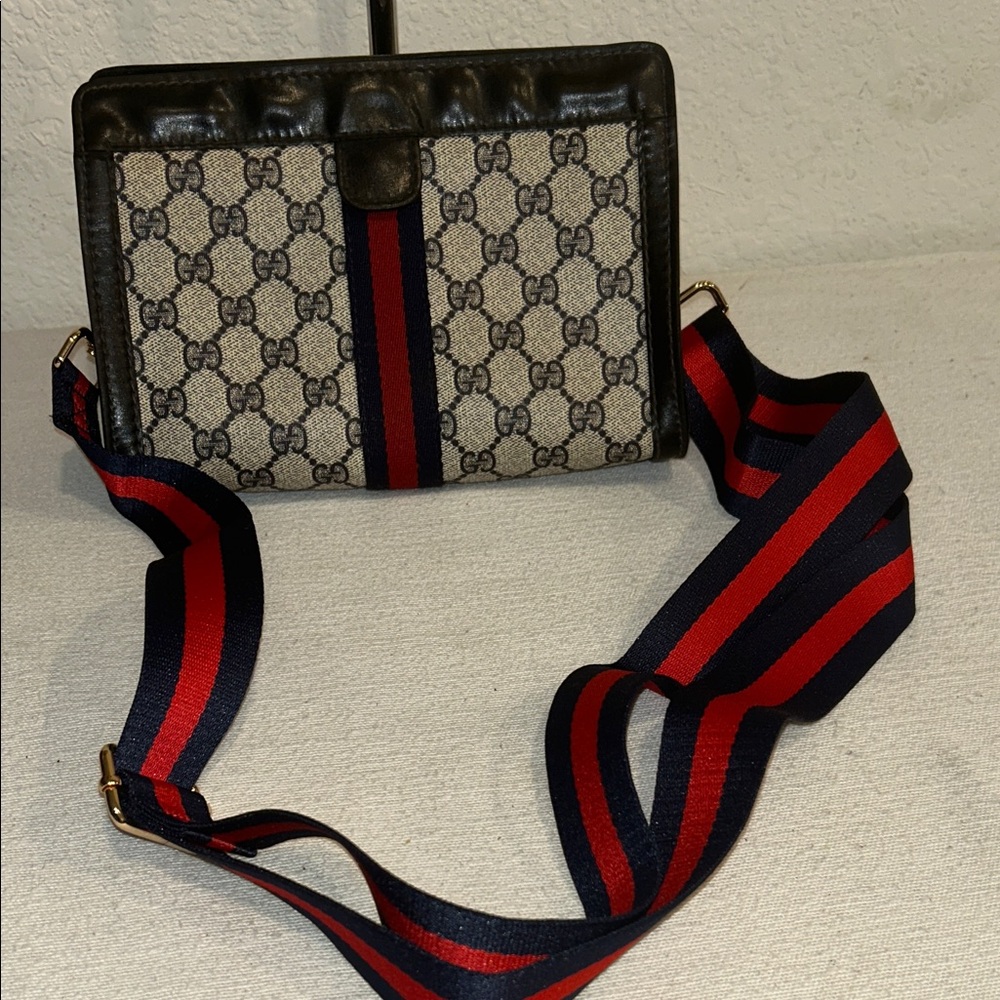 Gucci clutch /crossbody Bag black with Red and blue Accents